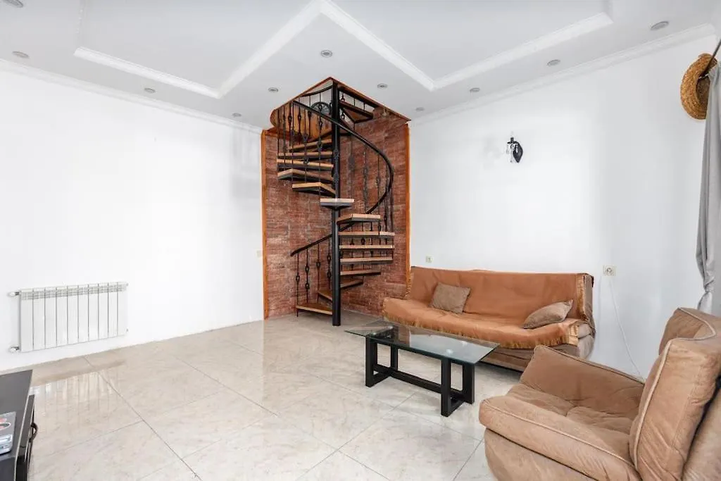 Super Comfortable House In City Tbilisi